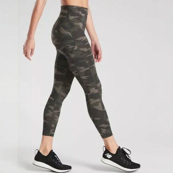 Athleta Ultimate 7/8 Tights High Waist Camo Leggings Stash Pockets Size M - Picture 7 of 10